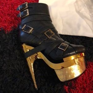 Versace Triple Platform Booties Boots 39 NIB